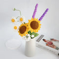 Gehäkelter Sonnenblumenstrauß mit Tulpen und Rosen - JAMES ALFONSO