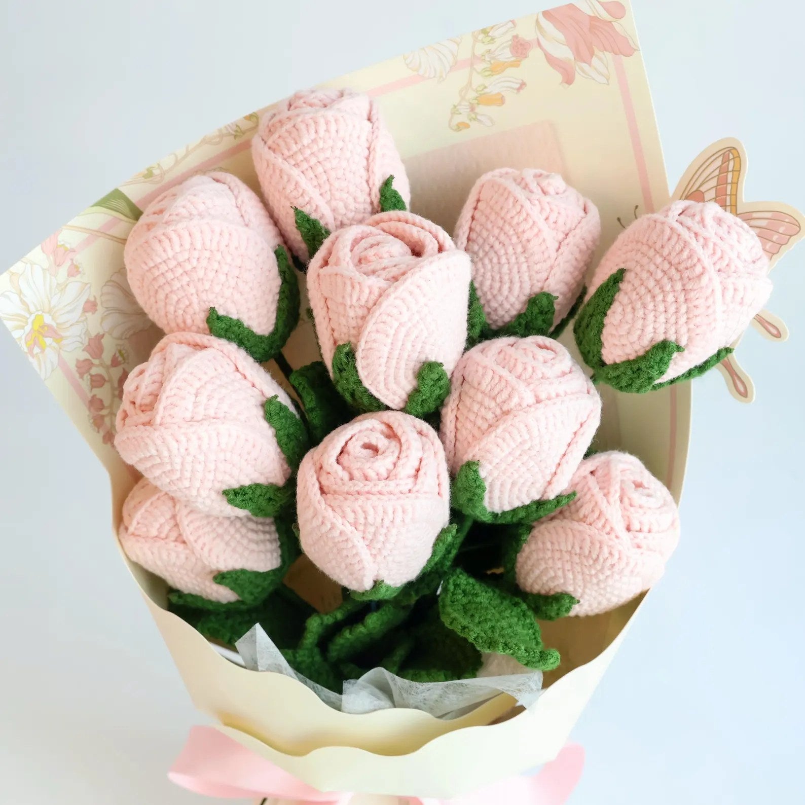 Gehäkelter Rosenstrauß in Rosa - JAMES ALFONSO