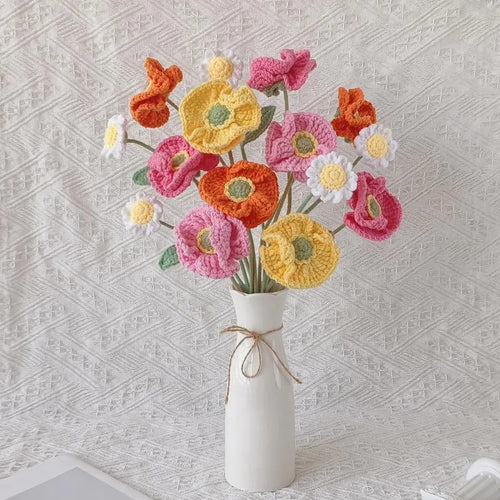 Gehäkelter Mohnblumenstrauß als August-Geburtsblume - JAMES ALFONSO