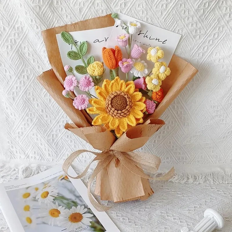 Großer gehäkelter Sonnenblumenstrauß als Geschenk - JAMES ALFONSO